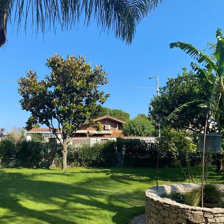 B&B Il Giardino Delle Meraviglie Меліто-ді-Порто-Сальво Екстер'єр фото